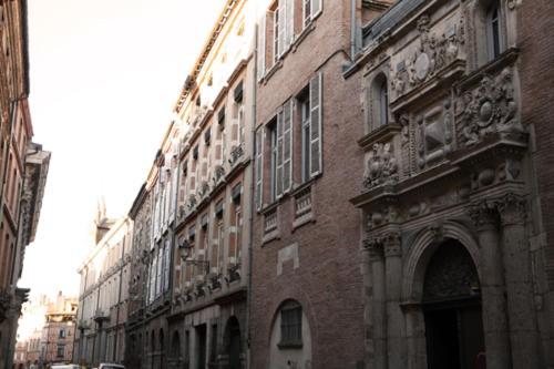 Atout Carmes Tolosa Esterno foto
